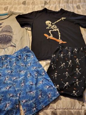 Boys Glow In The Dark Skeleton Skateboard Tee & Shorts- Shark Pj Tee& Shorts Set